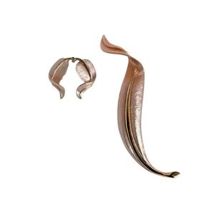 Pastelli Vtg Textured Rose Gold Tone Leaf Brooch and Clip On Earrings Set 3 pcs